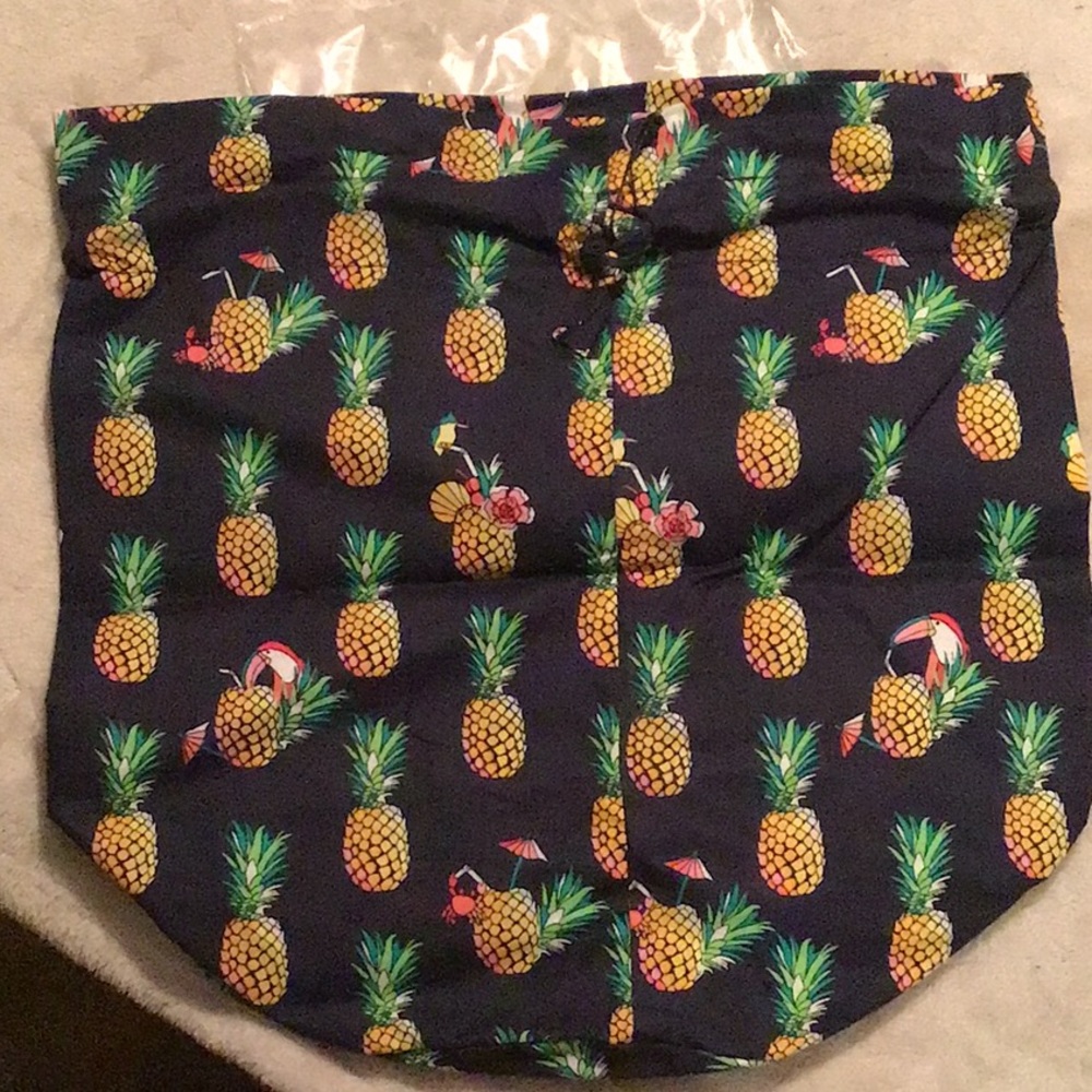 NEW WITH TAGS VERA BRADLEY “TOUCAN PARTY” DITTY BAG